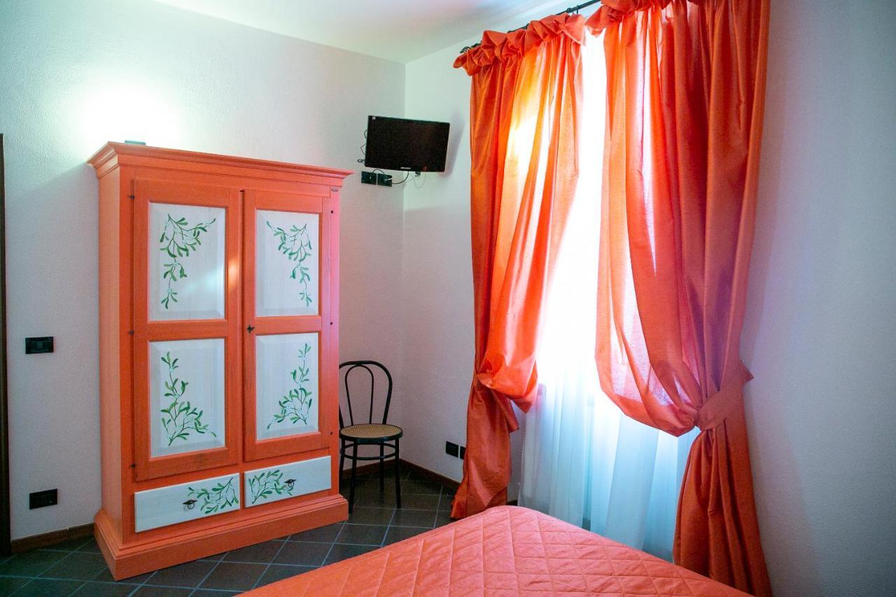 La Villetta Food & Drink Rooms For Rent - No Reception - LʼAquila Extérieur photo