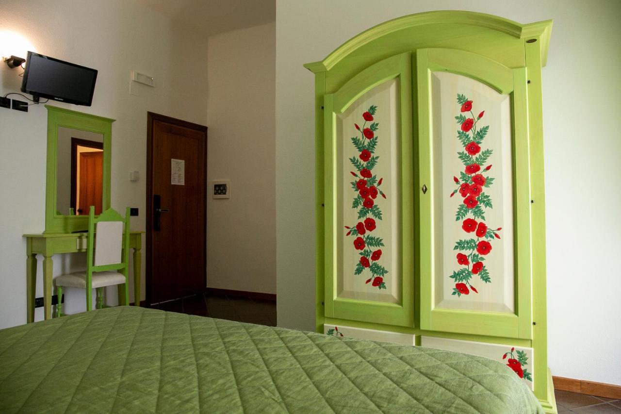 La Villetta Food & Drink Rooms For Rent - No Reception - LʼAquila Extérieur photo