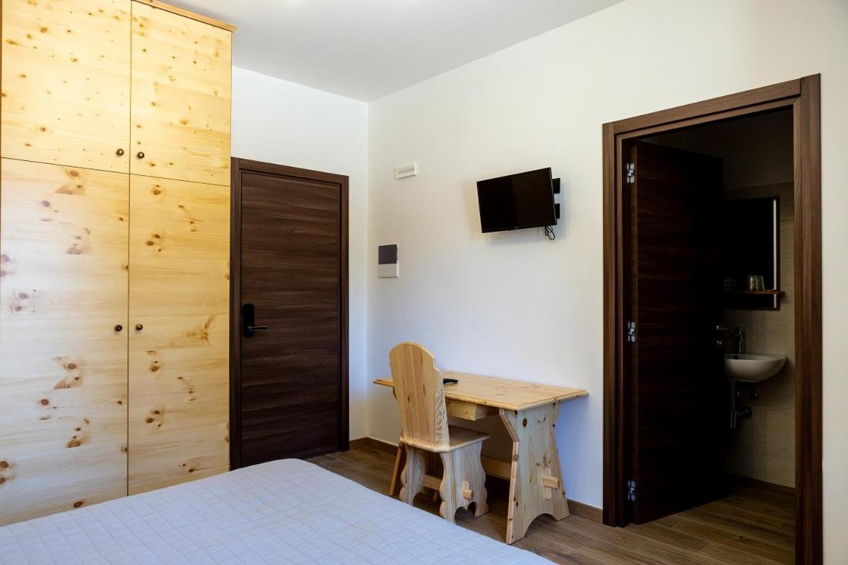 La Villetta Food & Drink Rooms For Rent - No Reception - LʼAquila Extérieur photo